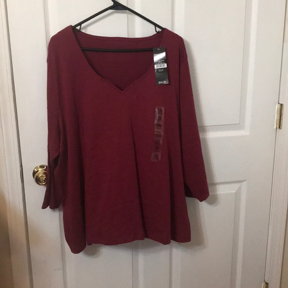Burgundy quarter length sleeve